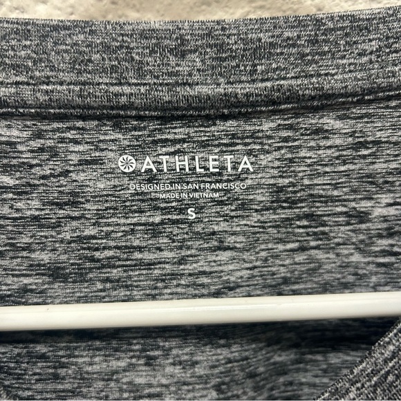 Athleta Uptempo Long Sleeve Athletic Top in Dark Heather Grey Small - Picture 3 of 7